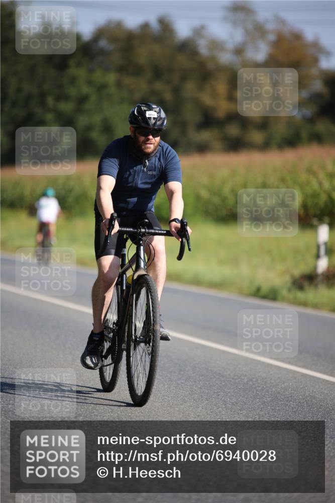 01.09.2024 - 17. Tribühne Triathlon H.Heesch http://msf.ph/oto/6940028 01.09.2024 10:34:48 Radfahren 241, 282, 1064 meine-sportfotos.de