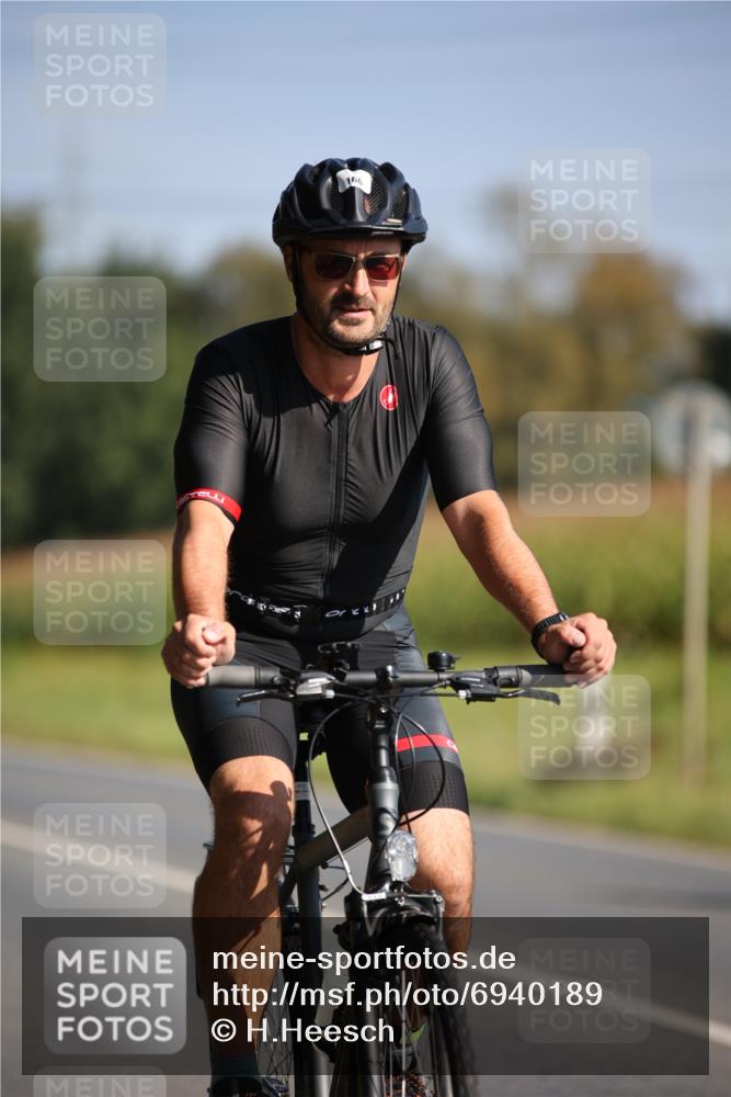 01.09.2024 - 17. Tribühne Triathlon H.Heesch http://msf.ph/oto/6940189 01.09.2024 10:35:24 Radfahren 142, 165, 166, 180, 240 meine-sportfotos.de