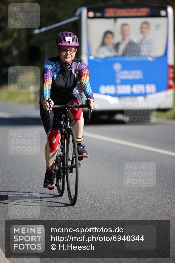 01.09.2024 - 17. Tribühne Triathlon H.Heesch http://msf.ph/oto/6940344 01.09.2024 10:36:10 Radfahren 1066, 1072 meine-sportfotos.de