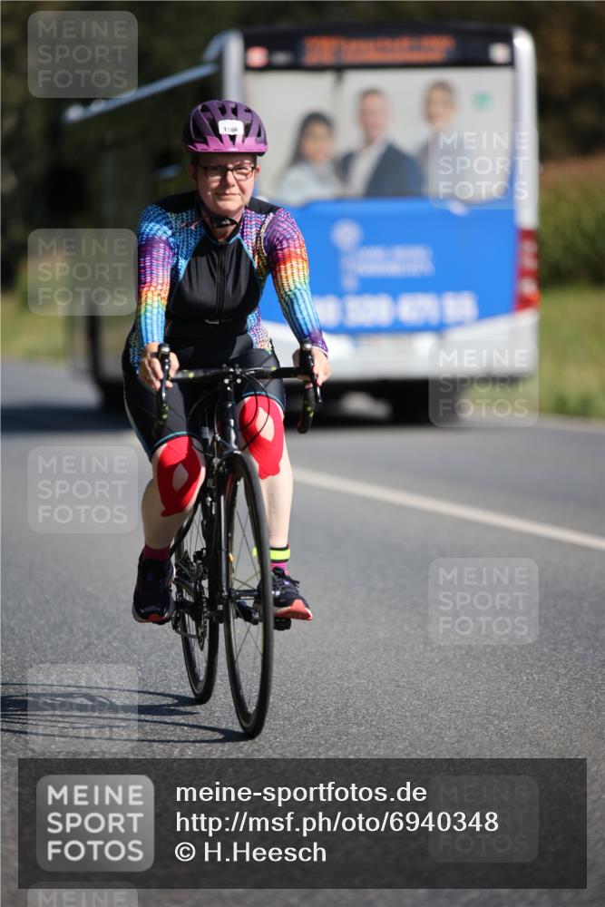 01.09.2024 - 17. Tribühne Triathlon H.Heesch http://msf.ph/oto/6940348 01.09.2024 10:36:10 Radfahren 1066, 1072 meine-sportfotos.de