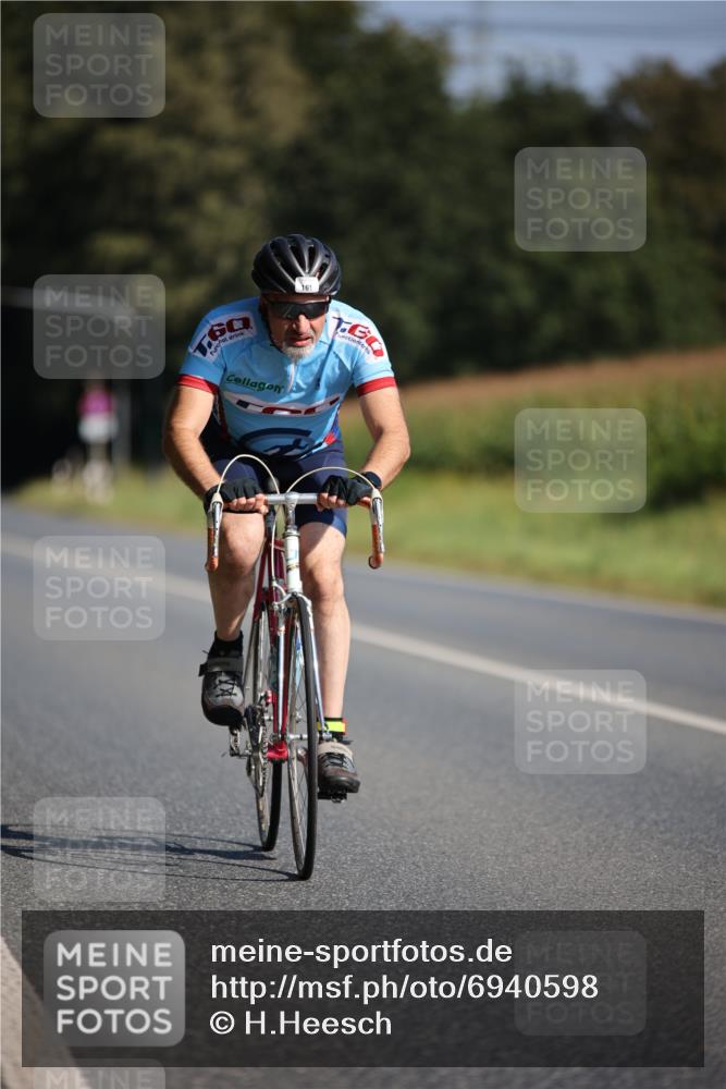 01.09.2024 - 17. Tribühne Triathlon H.Heesch http://msf.ph/oto/6940598 01.09.2024 10:39:18 Radfahren 161 meine-sportfotos.de