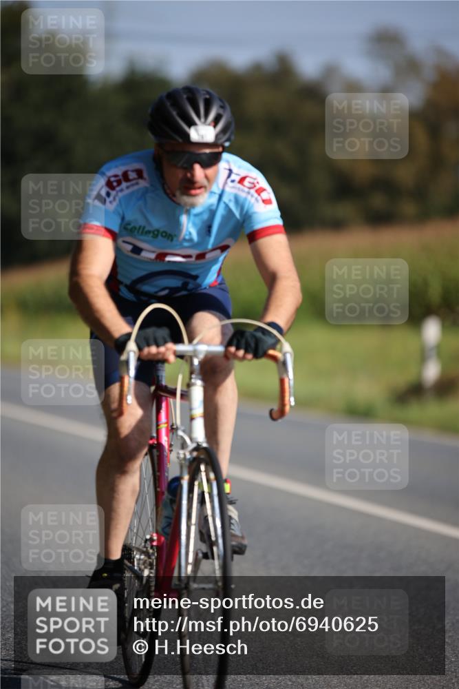 01.09.2024 - 17. Tribühne Triathlon H.Heesch http://msf.ph/oto/6940625 01.09.2024 10:39:19 Radfahren 161 meine-sportfotos.de