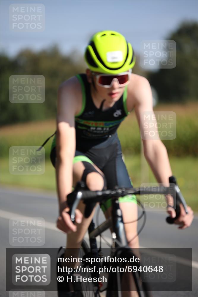 01.09.2024 - 17. Tribühne Triathlon H.Heesch http://msf.ph/oto/6940648 01.09.2024 10:40:41 Radfahren 179, 294 meine-sportfotos.de