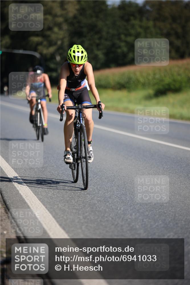 01.09.2024 - 17. Tribühne Triathlon H.Heesch http://msf.ph/oto/6941033 01.09.2024 10:42:40 Radfahren 251, 253, 273, 274 meine-sportfotos.de