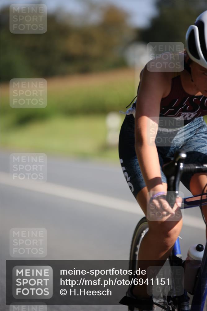01.09.2024 - 17. Tribühne Triathlon H.Heesch http://msf.ph/oto/6941151 01.09.2024 10:42:52 Radfahren 246, 264 meine-sportfotos.de