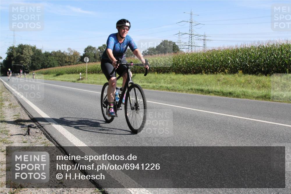01.09.2024 - 17. Tribühne Triathlon H.Heesch http://msf.ph/oto/6941226 01.09.2024 10:34:22 Radfahren 137, 141, 158, 192 meine-sportfotos.de