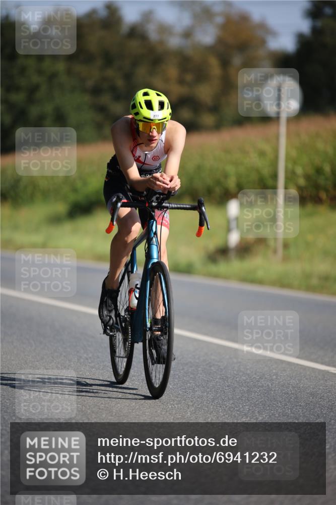 01.09.2024 - 17. Tribühne Triathlon H.Heesch http://msf.ph/oto/6941232 01.09.2024 10:43:26 Radfahren 272, 277, 296 meine-sportfotos.de