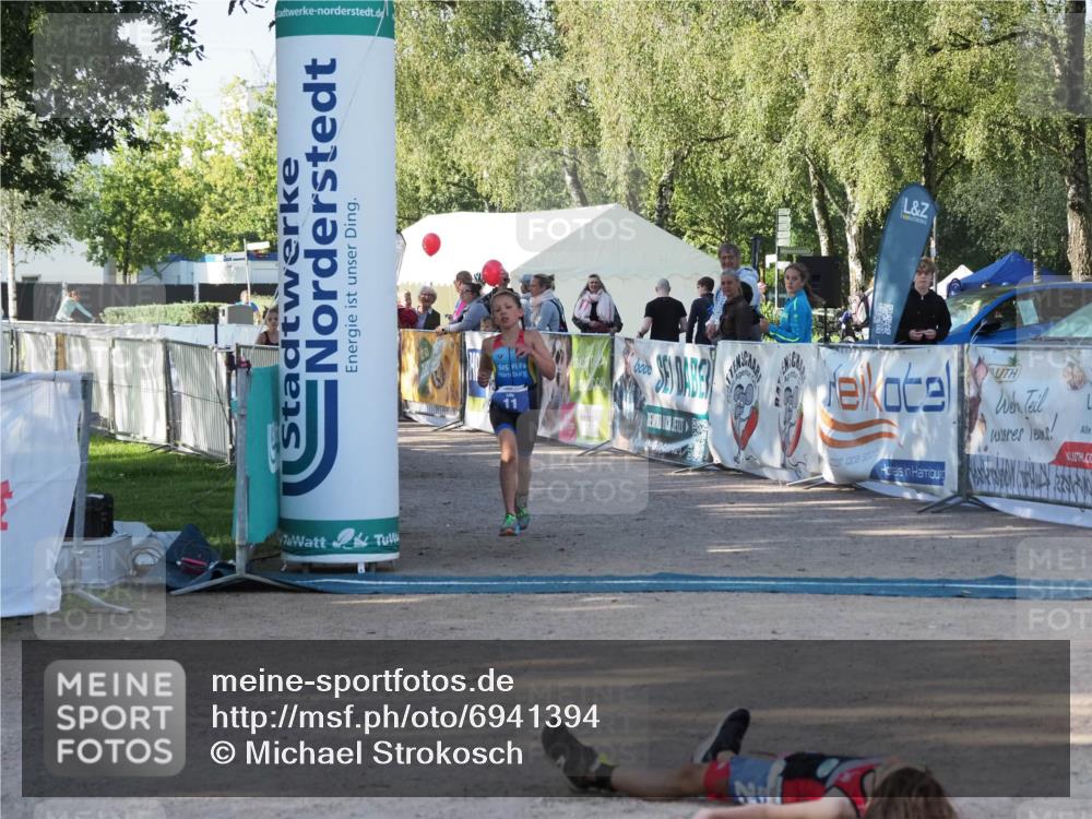 01.09.2024 - 17. Tribühne Triathlon Michael Strokosch http://msf.ph/oto/6941394 01.09.2024 09:13:12 Ziel 7, 10, 11 meine-sportfotos.de
