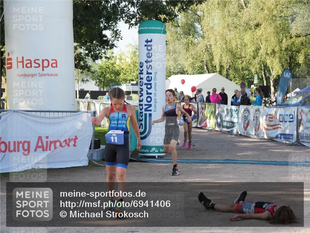 01.09.2024 - 17. Tribühne Triathlon Michael Strokosch http://msf.ph/oto/6941406 01.09.2024 09:13:15 Ziel 7, 10, 11 meine-sportfotos.de