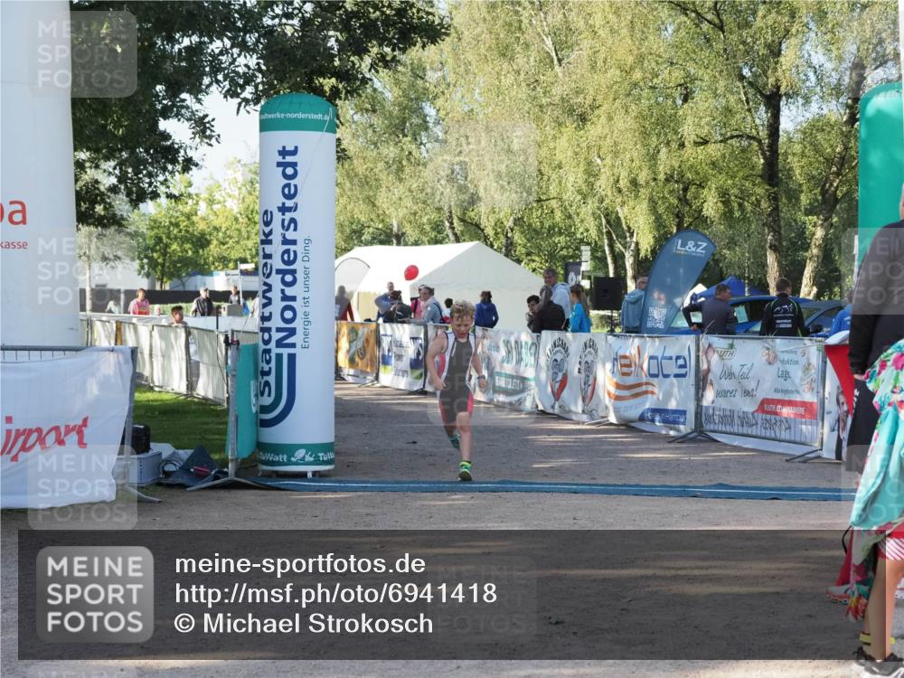 01.09.2024 - 17. Tribühne Triathlon Michael Strokosch http://msf.ph/oto/6941418 01.09.2024 09:13:52 Ziel 14, 27 meine-sportfotos.de
