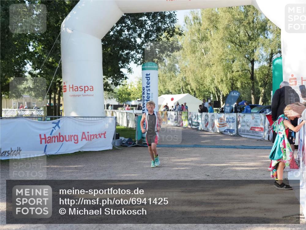 01.09.2024 - 17. Tribühne Triathlon Michael Strokosch http://msf.ph/oto/6941425 01.09.2024 09:13:54 Ziel 14, 27 meine-sportfotos.de
