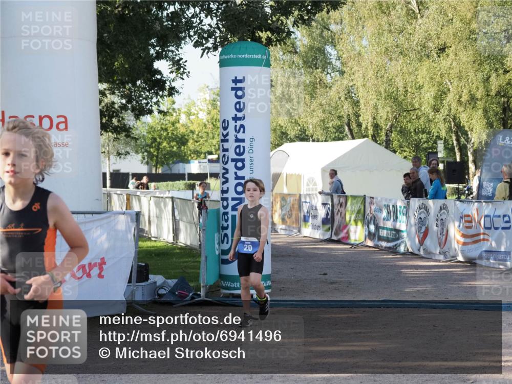 01.09.2024 - 17. Tribühne Triathlon Michael Strokosch http://msf.ph/oto/6941496 01.09.2024 09:14:47 Ziel 20, 44, 46, 51 meine-sportfotos.de