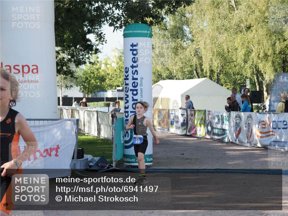 01.09.2024 - 17. Tribühne Triathlon Michael Strokosch http://msf.ph/oto/6941497 01.09.2024 09:14:48 Ziel 20, 44, 46, 51 meine-sportfotos.de