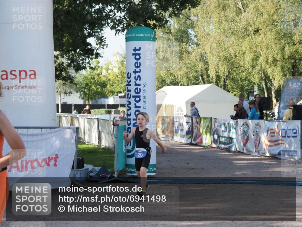 01.09.2024 - 17. Tribühne Triathlon Michael Strokosch http://msf.ph/oto/6941498 01.09.2024 09:14:48 Ziel 20, 44, 46, 51 meine-sportfotos.de