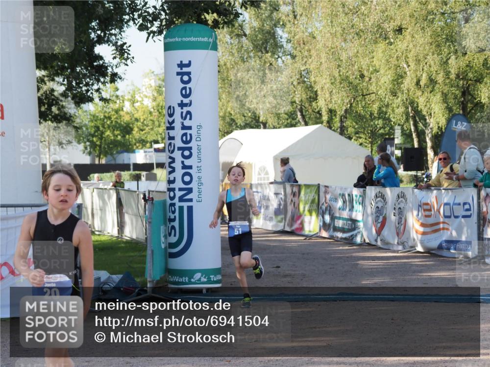 01.09.2024 - 17. Tribühne Triathlon Michael Strokosch http://msf.ph/oto/6941504 01.09.2024 09:14:51 Ziel 20, 51 meine-sportfotos.de