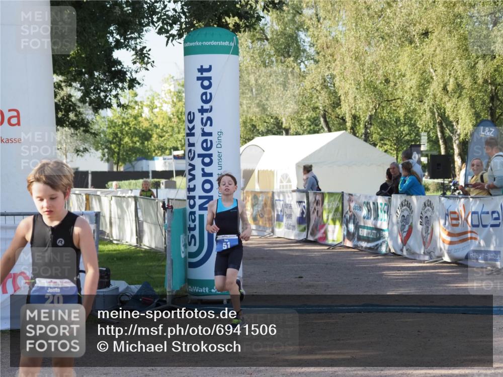 01.09.2024 - 17. Tribühne Triathlon Michael Strokosch http://msf.ph/oto/6941506 01.09.2024 09:14:52 Ziel 33, 51 meine-sportfotos.de