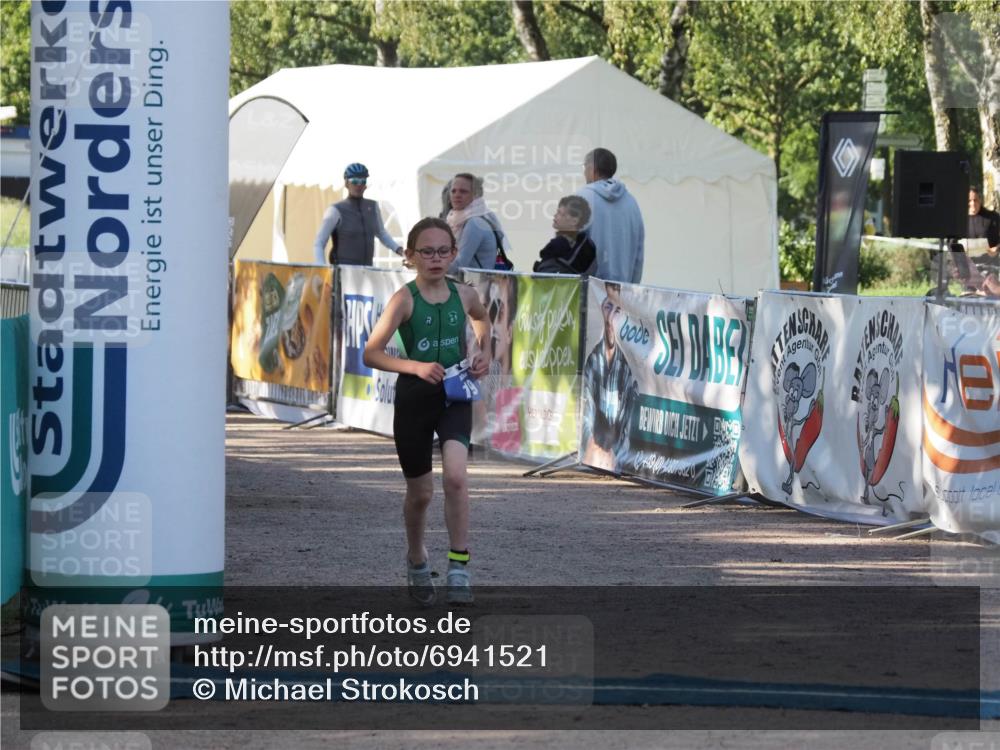 01.09.2024 - 17. Tribühne Triathlon Michael Strokosch http://msf.ph/oto/6941521 01.09.2024 09:15:06 Ziel 12, 19, 37 meine-sportfotos.de