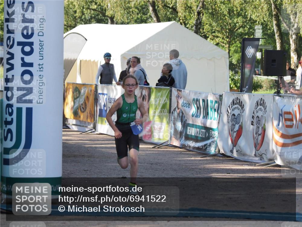 01.09.2024 - 17. Tribühne Triathlon Michael Strokosch http://msf.ph/oto/6941522 01.09.2024 09:15:06 Ziel 12, 19, 37 meine-sportfotos.de
