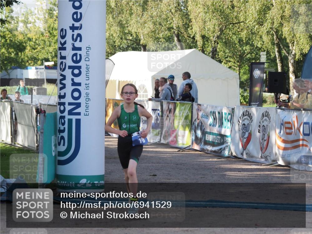 01.09.2024 - 17. Tribühne Triathlon Michael Strokosch http://msf.ph/oto/6941529 01.09.2024 09:15:07 Ziel 2, 12, 19, 37 meine-sportfotos.de