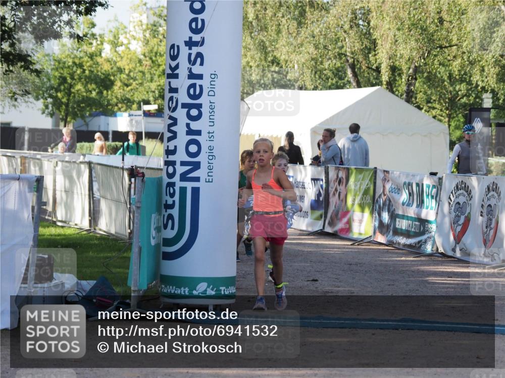 01.09.2024 - 17. Tribühne Triathlon Michael Strokosch http://msf.ph/oto/6941532 01.09.2024 09:15:11 Ziel 2, 12, 19, 37 meine-sportfotos.de