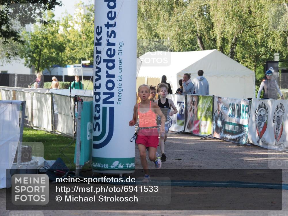 01.09.2024 - 17. Tribühne Triathlon Michael Strokosch http://msf.ph/oto/6941533 01.09.2024 09:15:11 Ziel 2, 12, 19, 37 meine-sportfotos.de