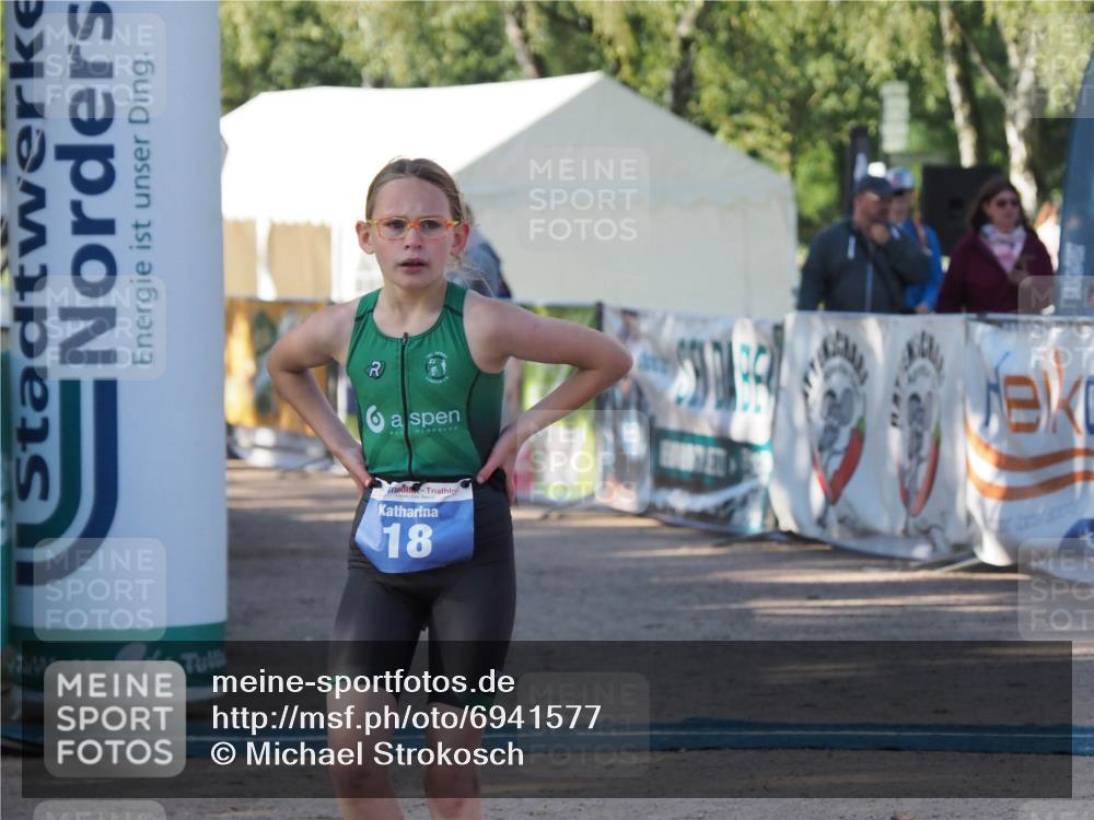 01.09.2024 - 17. Tribühne Triathlon Michael Strokosch http://msf.ph/oto/6941577 01.09.2024 09:15:47 Ziel 18, 32, 50 meine-sportfotos.de