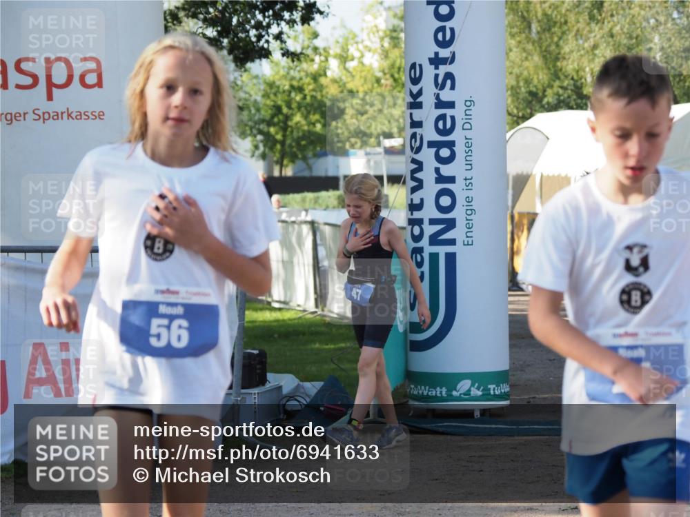 01.09.2024 - 17. Tribühne Triathlon Michael Strokosch http://msf.ph/oto/6941633 01.09.2024 09:16:35 Ziel 22, 24, 47, 56 meine-sportfotos.de