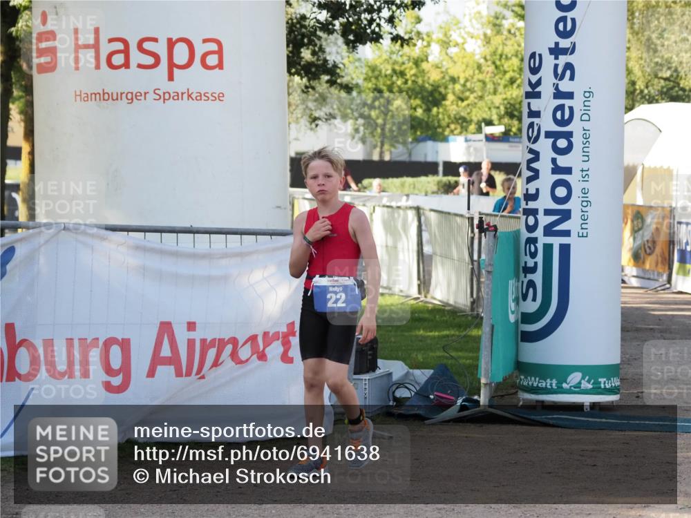 01.09.2024 - 17. Tribühne Triathlon Michael Strokosch http://msf.ph/oto/6941638 01.09.2024 09:16:40 Ziel 6, 22, 38 meine-sportfotos.de