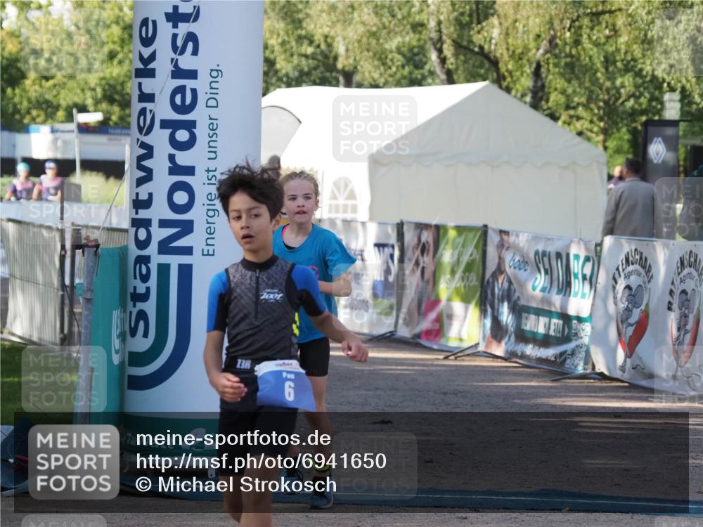 01.09.2024 - 17. Tribühne Triathlon Michael Strokosch http://msf.ph/oto/6941650 01.09.2024 09:16:43 Ziel 6, 38 meine-sportfotos.de