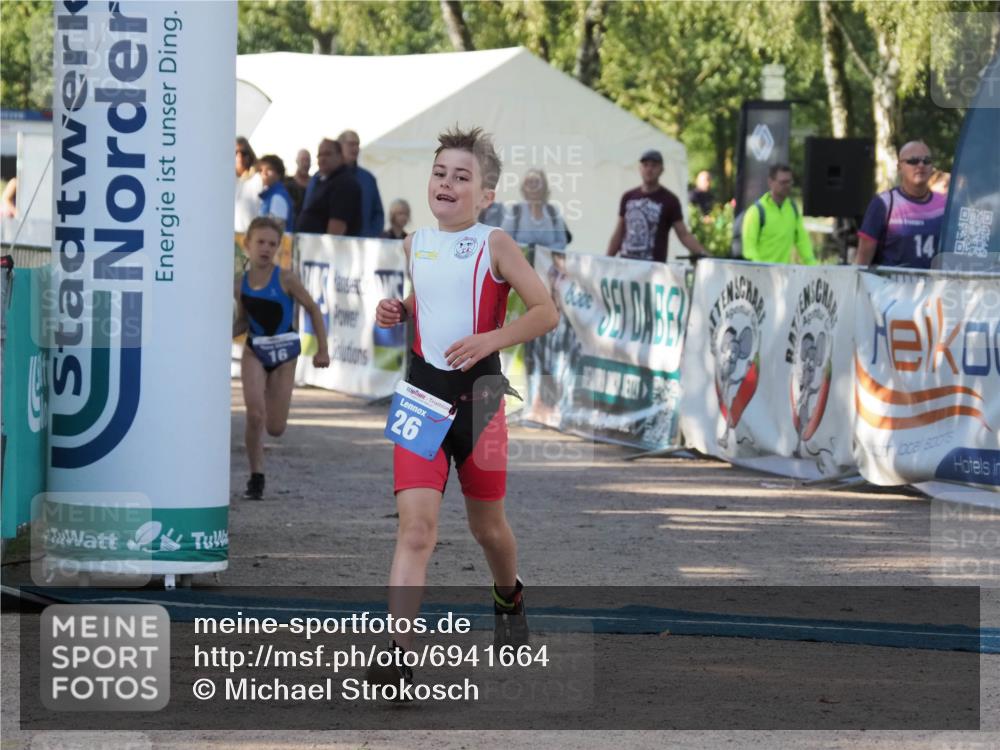 01.09.2024 - 17. Tribühne Triathlon Michael Strokosch http://msf.ph/oto/6941664 01.09.2024 09:17:20 Ziel 16, 26 meine-sportfotos.de