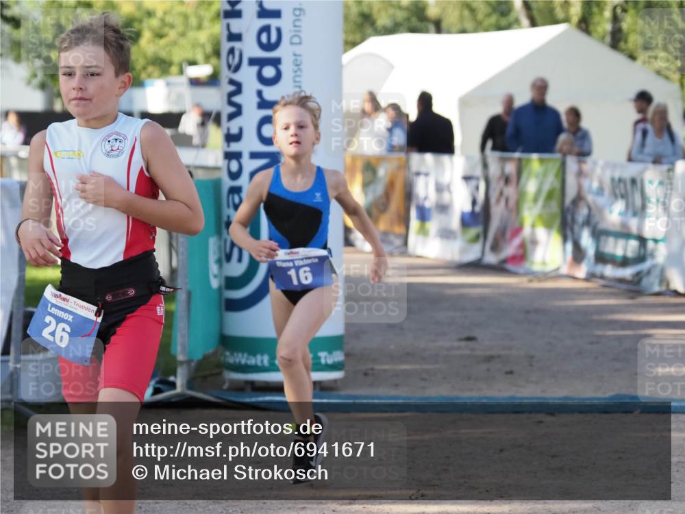 01.09.2024 - 17. Tribühne Triathlon Michael Strokosch http://msf.ph/oto/6941671 01.09.2024 09:17:23 Ziel 16, 26 meine-sportfotos.de
