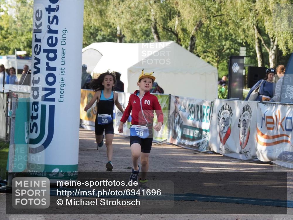 01.09.2024 - 17. Tribühne Triathlon Michael Strokosch http://msf.ph/oto/6941696 01.09.2024 09:17:58 Ziel 28 meine-sportfotos.de
