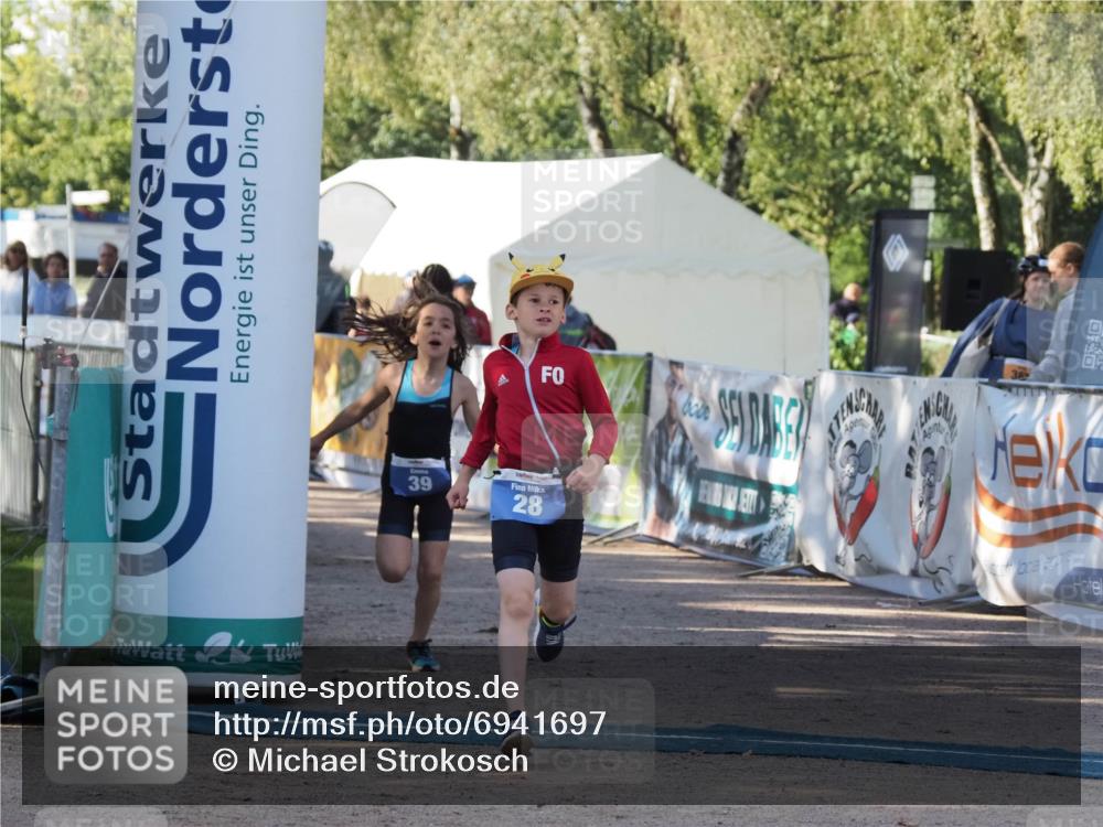01.09.2024 - 17. Tribühne Triathlon Michael Strokosch http://msf.ph/oto/6941697 01.09.2024 09:17:58 Ziel 28 meine-sportfotos.de