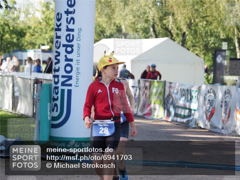 01.09.2024 - 17. Tribühne Triathlon Michael Strokosch http://msf.ph/oto/6941703 01.09.2024 09:18:00 Ziel 28 meine-sportfotos.de