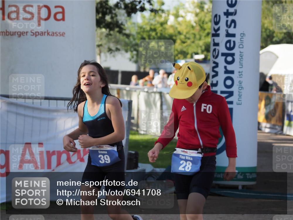 01.09.2024 - 17. Tribühne Triathlon Michael Strokosch http://msf.ph/oto/6941708 01.09.2024 09:18:02 Ziel 28 meine-sportfotos.de