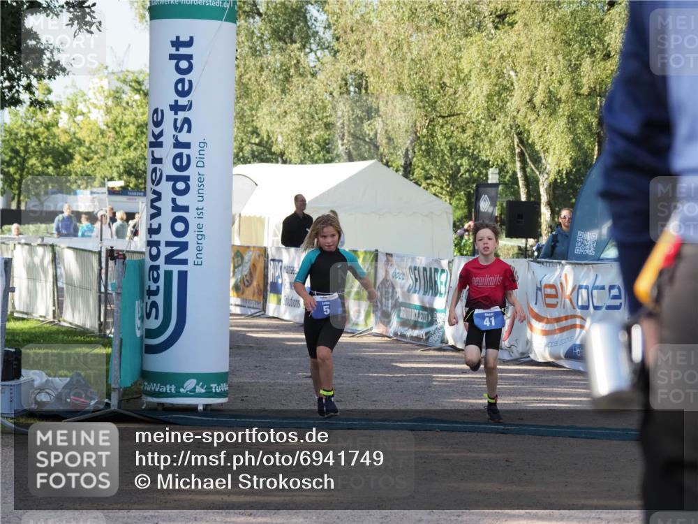 01.09.2024 - 17. Tribühne Triathlon Michael Strokosch http://msf.ph/oto/6941749 01.09.2024 09:20:21 Ziel 5, 41 meine-sportfotos.de