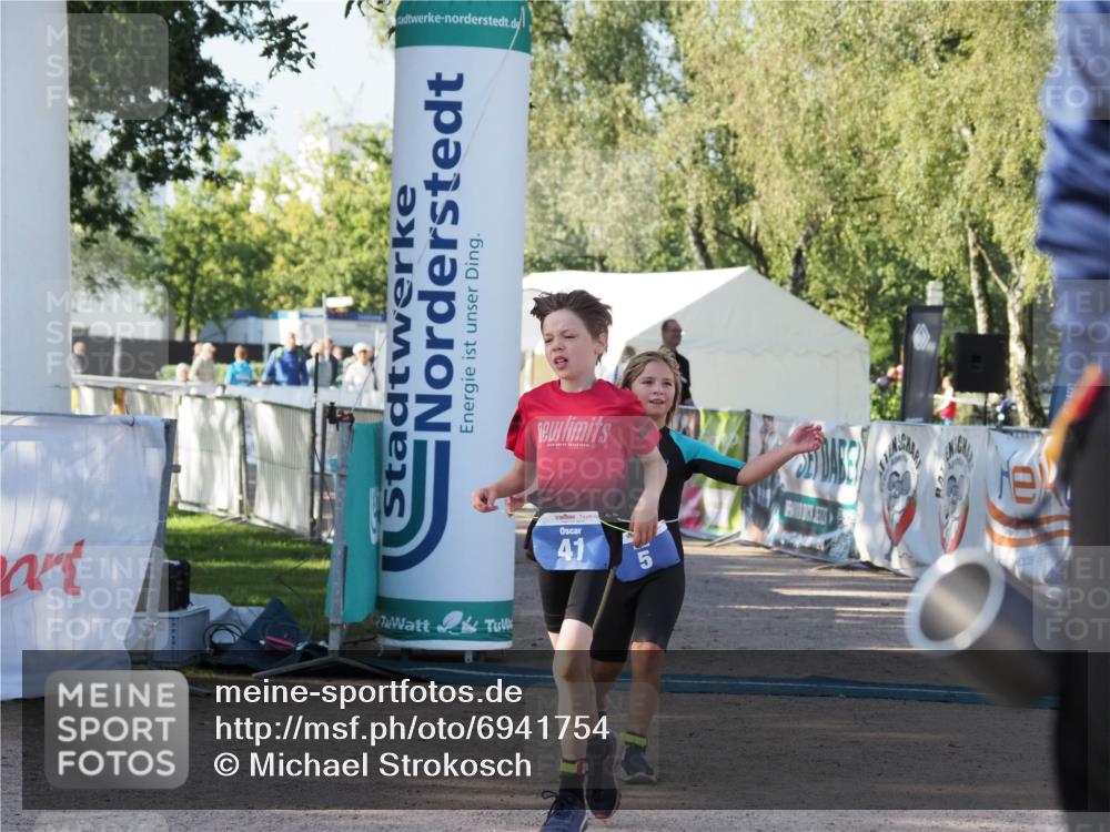 01.09.2024 - 17. Tribühne Triathlon Michael Strokosch http://msf.ph/oto/6941754 01.09.2024 09:20:23 Ziel 5, 41 meine-sportfotos.de
