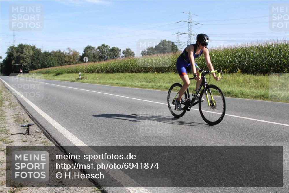 01.09.2024 - 17. Tribühne Triathlon H.Heesch http://msf.ph/oto/6941874 01.09.2024 10:44:51 Radfahren 286, 297, 304 meine-sportfotos.de