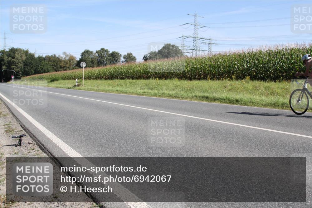 01.09.2024 - 17. Tribühne Triathlon H.Heesch http://msf.ph/oto/6942067 01.09.2024 10:57:51 Radfahren 311 meine-sportfotos.de
