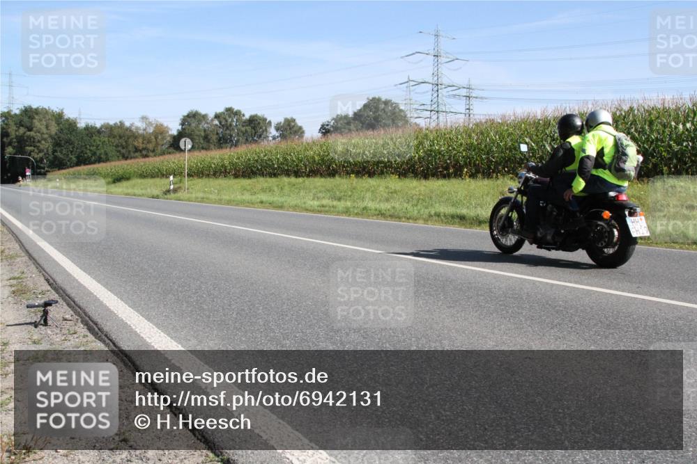 01.09.2024 - 17. Tribühne Triathlon H.Heesch http://msf.ph/oto/6942131 01.09.2024 10:59:52 Radfahren  meine-sportfotos.de