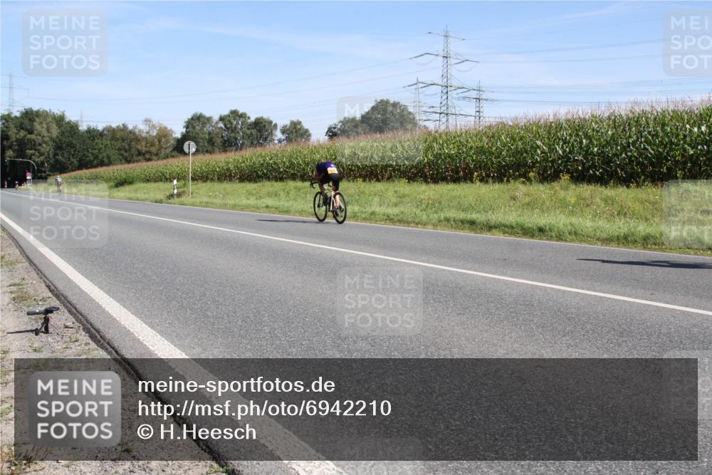 01.09.2024 - 17. Tribühne Triathlon H.Heesch http://msf.ph/oto/6942210 01.09.2024 11:04:08 Radfahren 308, 336, 423, 428 meine-sportfotos.de