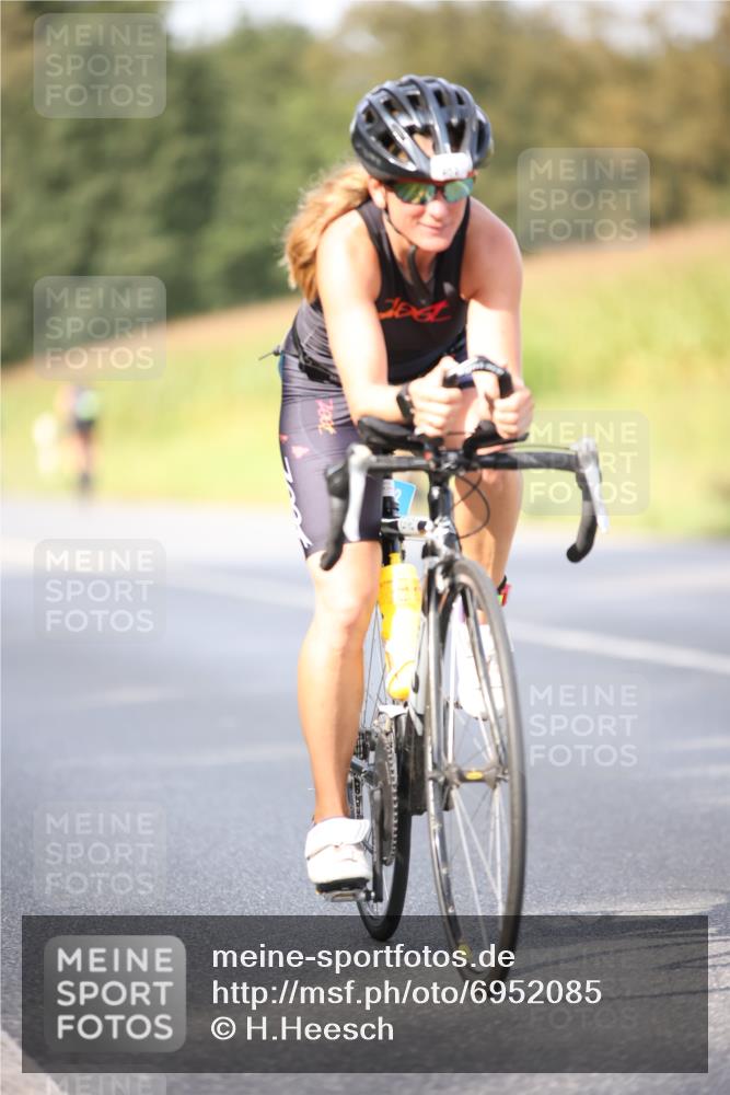 01.09.2024 - 17. Tribühne Triathlon H.Heesch http://msf.ph/oto/6952085 01.09.2024 15:42:45 Radfahren 4, 859, 859, 882, 1032, 1033, 1202, 1245 meine-sportfotos.de
