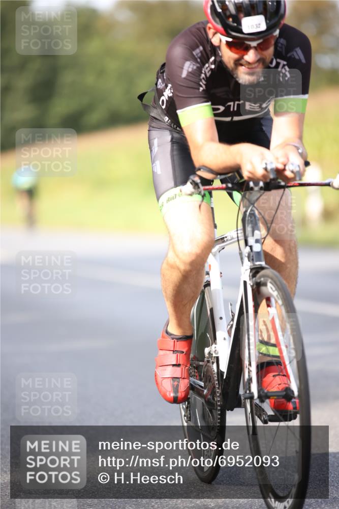 01.09.2024 - 17. Tribühne Triathlon H.Heesch http://msf.ph/oto/6952093 01.09.2024 15:42:46 Radfahren 4, 859, 859, 882, 1032, 1033, 1202, 1245 meine-sportfotos.de
