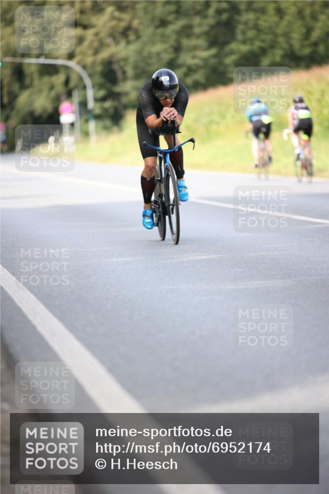 01.09.2024 - 17. Tribühne Triathlon H.Heesch http://msf.ph/oto/6952174 01.09.2024 15:43:16 Radfahren 820, 949, 986, 1029, 1045, 1047, 1220, 1277, 1284, 1489 meine-sportfotos.de