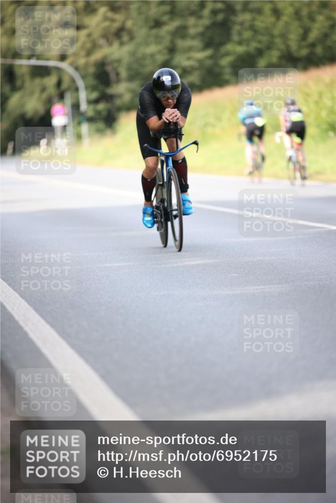 01.09.2024 - 17. Tribühne Triathlon H.Heesch http://msf.ph/oto/6952175 01.09.2024 15:43:17 Radfahren 105, 820, 949, 986, 1029, 1045, 1047, 1220, 1277, 1284, 1489 meine-sportfotos.de