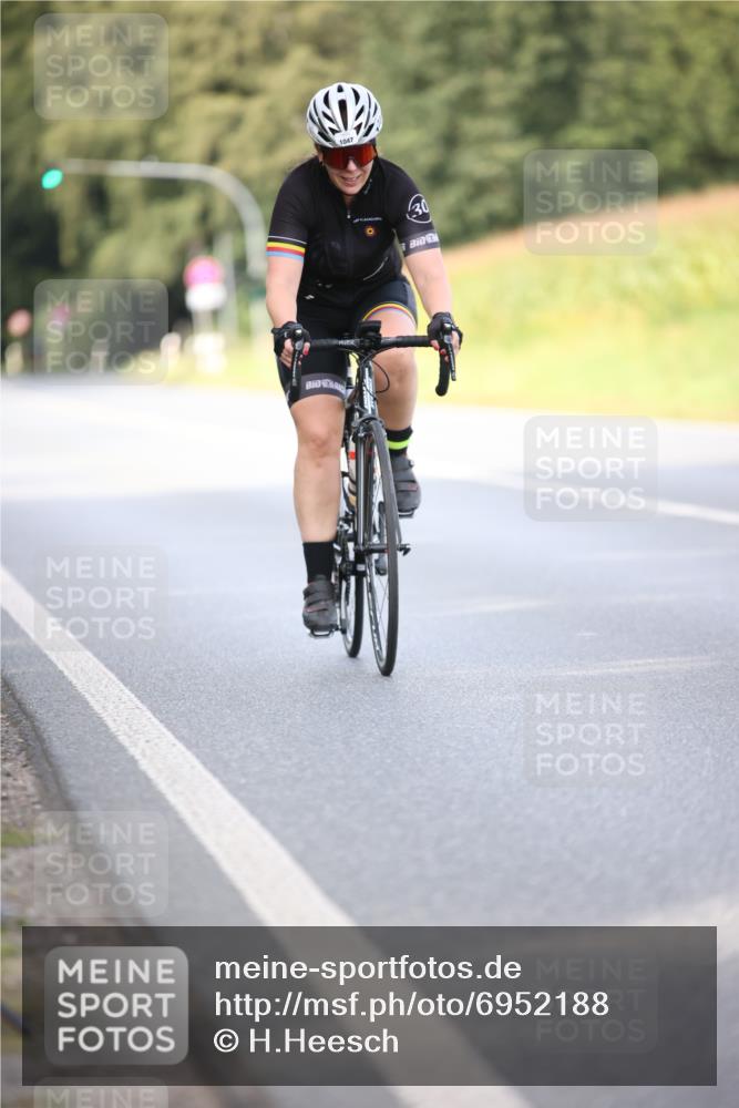 01.09.2024 - 17. Tribühne Triathlon H.Heesch http://msf.ph/oto/6952188 01.09.2024 15:43:20 Radfahren 105, 820, 949, 986, 1045, 1047, 1220, 1277, 1284 meine-sportfotos.de