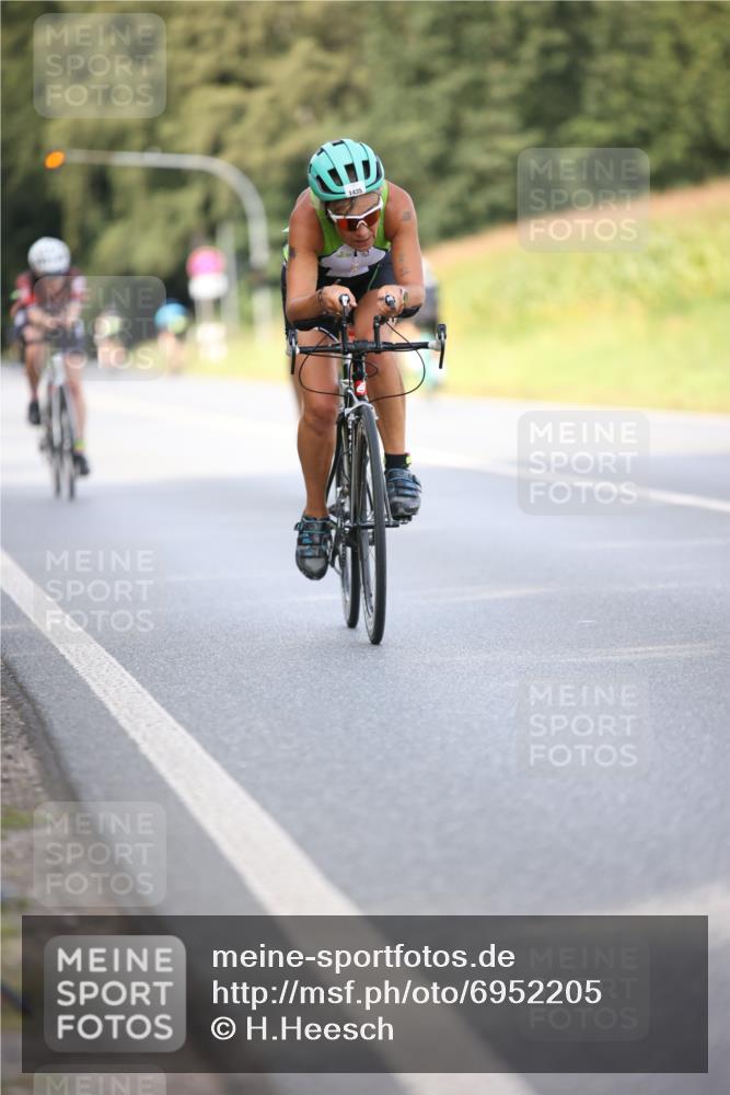 01.09.2024 - 17. Tribühne Triathlon H.Heesch http://msf.ph/oto/6952205 01.09.2024 15:43:25 Radfahren 105, 912, 1045, 1220, 1224, 1282, 1284 meine-sportfotos.de