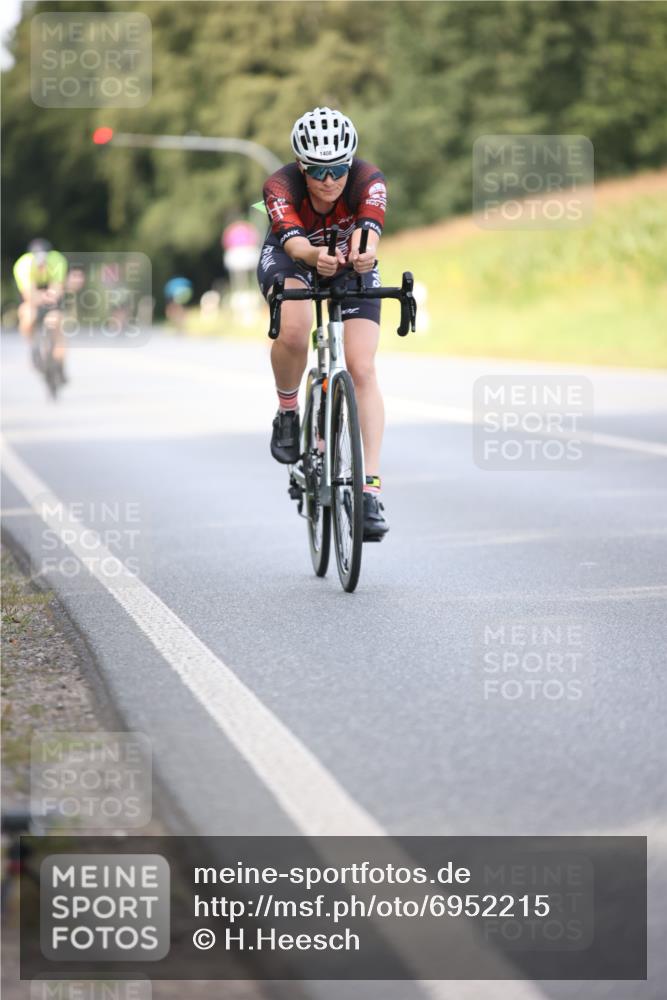 01.09.2024 - 17. Tribühne Triathlon H.Heesch http://msf.ph/oto/6952215 01.09.2024 15:43:26 Radfahren 105, 912, 1045, 1220, 1224, 1282, 1284 meine-sportfotos.de