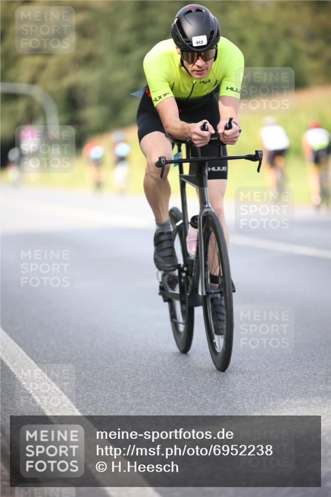01.09.2024 - 17. Tribühne Triathlon H.Heesch http://msf.ph/oto/6952238 01.09.2024 15:43:31 Radfahren 912, 1224, 1225, 1282 meine-sportfotos.de