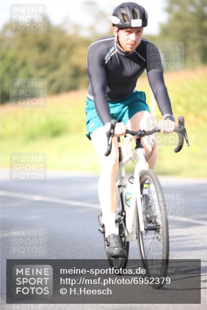 01.09.2024 - 17. Tribühne Triathlon H.Heesch http://msf.ph/oto/6952379 01.09.2024 15:45:13 Radfahren 829, 1056, 1058, 1201, 1279, 1281 meine-sportfotos.de
